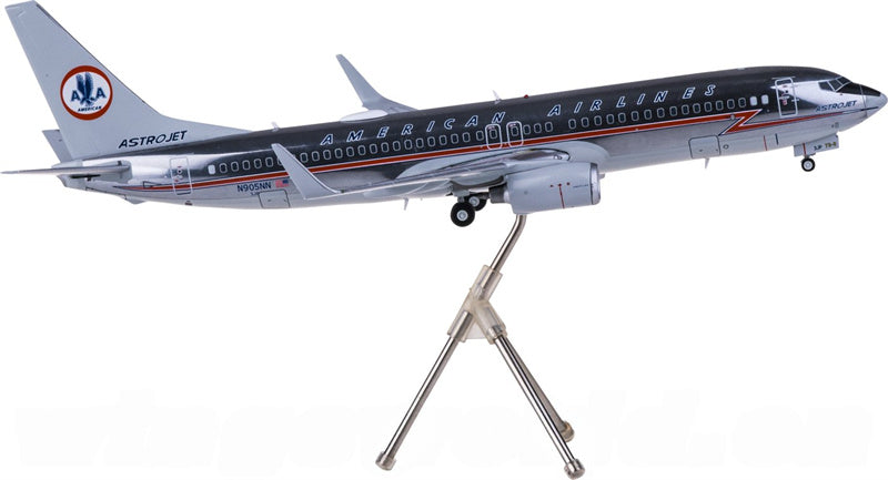 Geminijets American Airlines Boeing 737-800 N905NN Astrojet 1:200 Diecast Model view 3