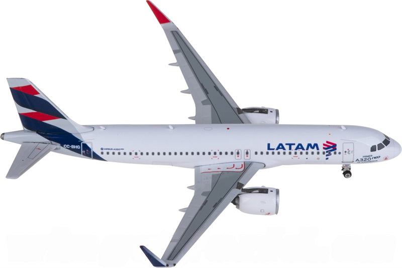 Phoenix LATAM for Airbus A320neo CC-BHG 1:400 Aircraft Pre-built Model