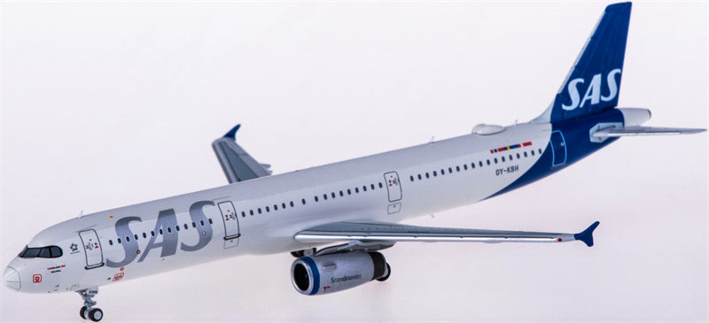 NG Models 1:400 SAS Airbus A321 OY-KBH Diecast Model view 3