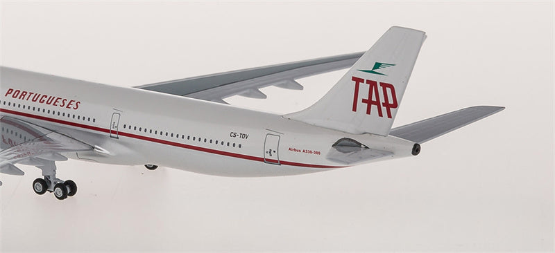 AeroClassics TAP Portugal Airbus A330-300 CS-TOV 1:400 Diecast Model view 5