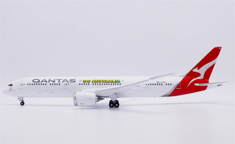 JC Wings Qantas Boeing 787-9 Dreamliner VH-ZNH flaps down 1:200 Diecast Model view 4