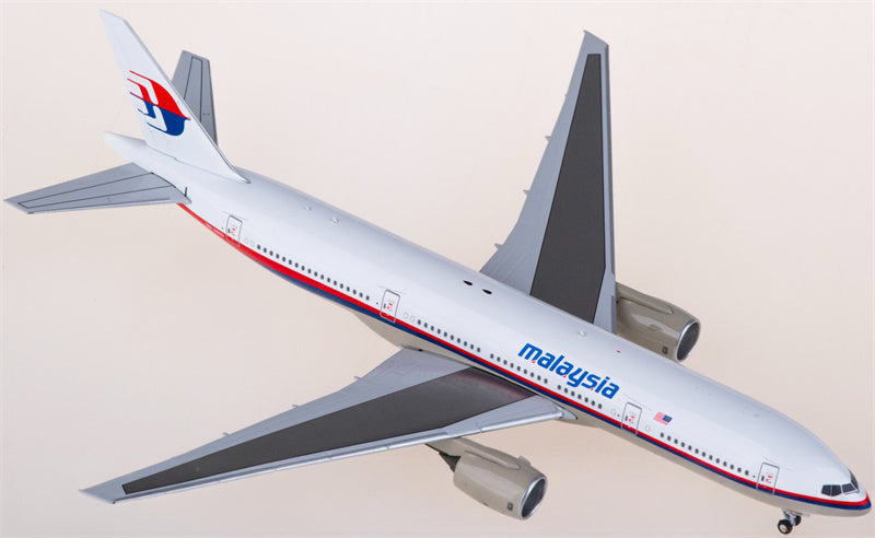 Bob Models Malaysia Airlines Boeing 777-200ER 9M-MRD 1:400 Diecast Model view 4