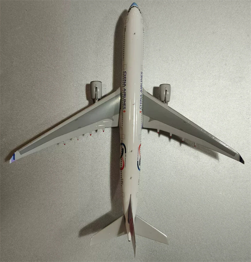 Phoenix 1:400 China Airlines A330-300 B-18317 DIECAST Model