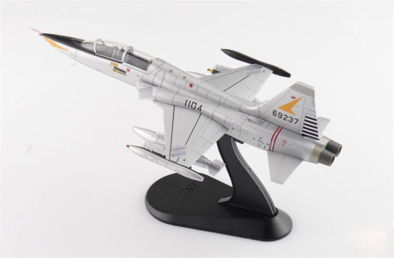 HOBBY MASTER F-5B Freedom Fighter 1104/66-9237 TW 1960s 1:72 Airplane Pre-built Model