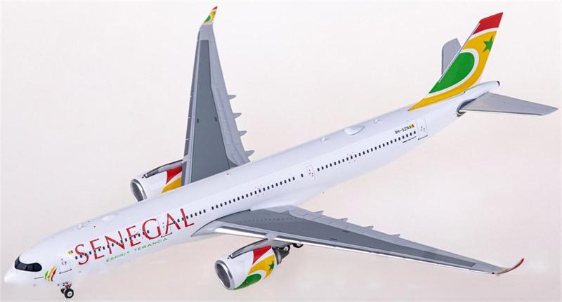 Phoenix Air Senegal Airbus A330-900neo 1:400 Diecast Model view 3
