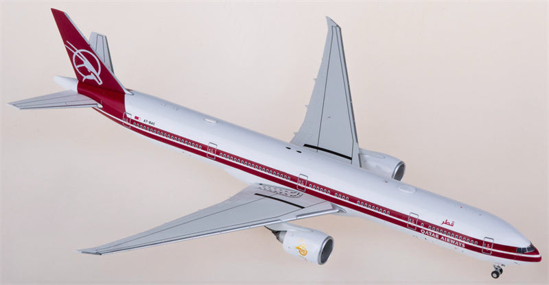NG Models Qatar Boeing 777-300ER A7-BAC 1:400 Diecast Model view 4