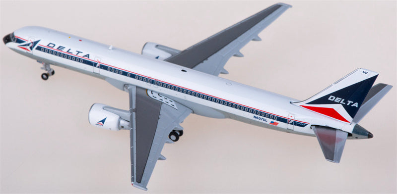 Geminijets Delta Air Lines for Boeing 757-200 N607DL 1:400 Airplane Pre-built Airliner Model Display