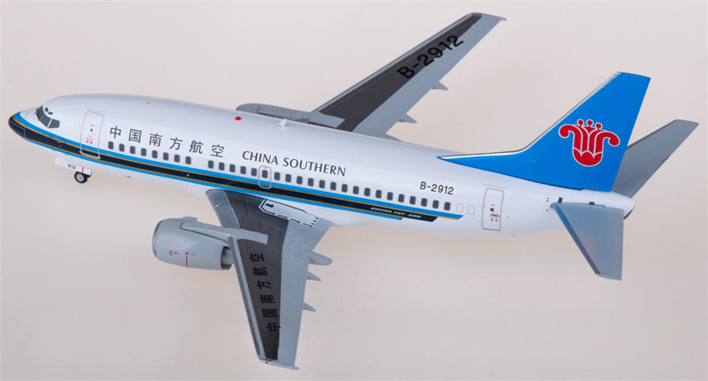 JC Wings China Southern Boeing 737-500 B-2912 1:200 Diecast Model view 2