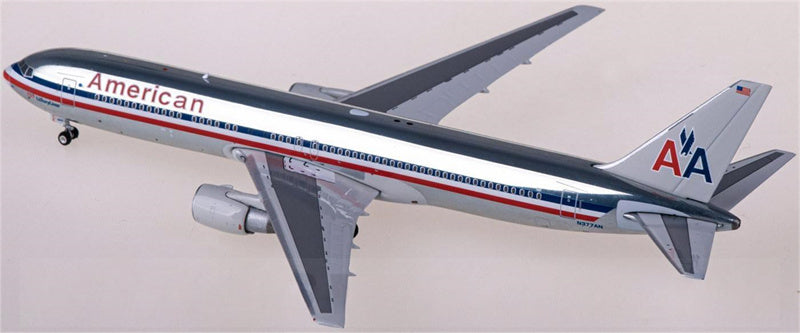 Phoenix American Airlines Boeing 767-300ER N377AN 1:400 Airplan Diecast Model view 4