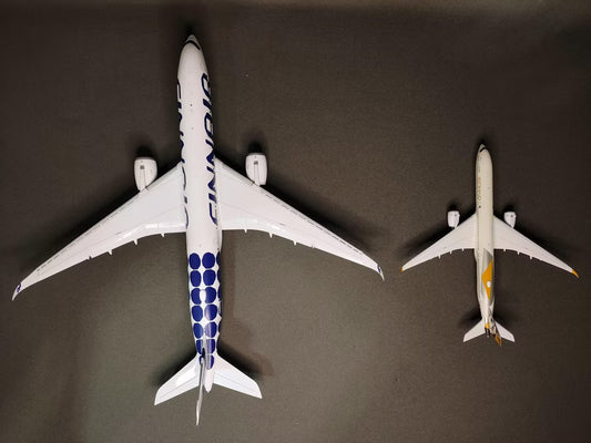 A350 scale 1:200 vs 1:400 size compare side by side