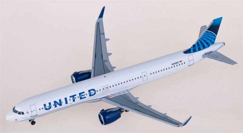 AeroClassics United Airlines Airbus A321neo N14502 1:400 Diecast Model view 1