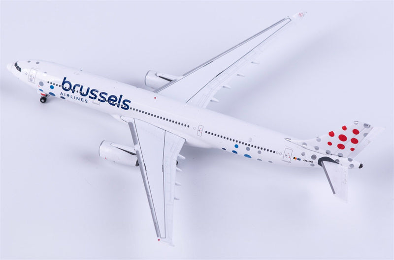 Aether Brussels Airlines Airbus A330-300 OO-SFX 1:500 Diecast Model view 3
