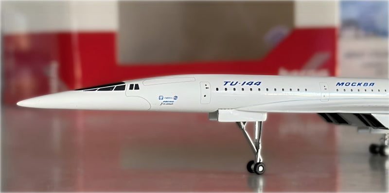 Herpa 1:400 NASA Tupolev TU-144LL RA-77114  DIECAST Model
