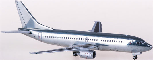 JC Wings Boeing 737-300 Polised Blank 1:400 Diecast Model view 1