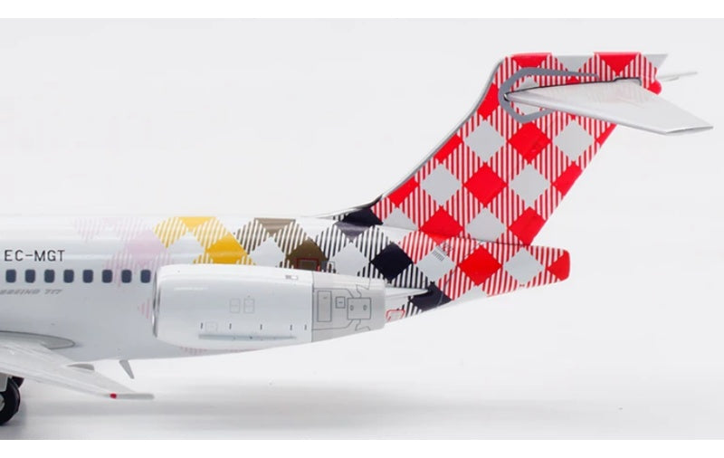 JC Wings 1:200 Volotea B717-200 EC-MGT  DIECAST Model