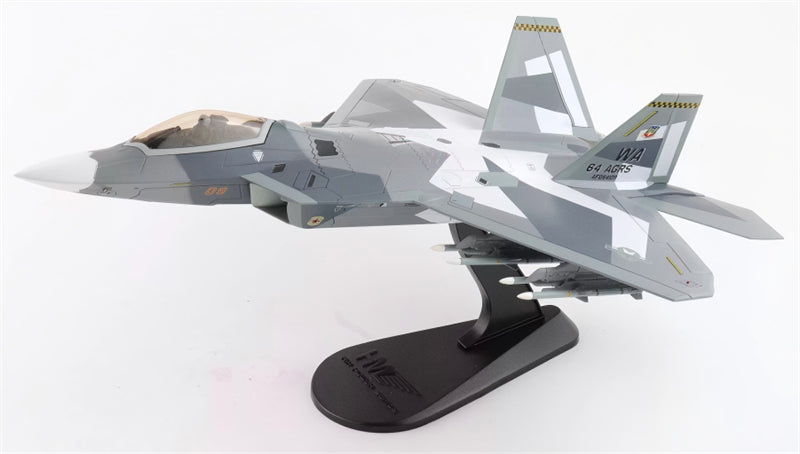 HOBBY MASTER USAF F-22 Raptor 57th WG 1:72 Model Splinter Camouflage fictitious scheme Red 09