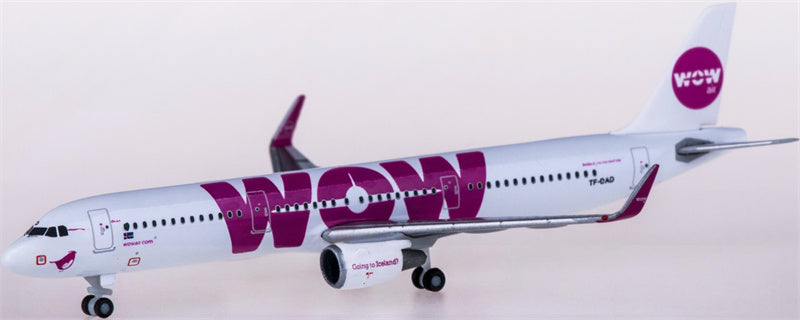 Herpa WOW air Airbus A321 TF-DAD 1:500 Diecast Model view 1