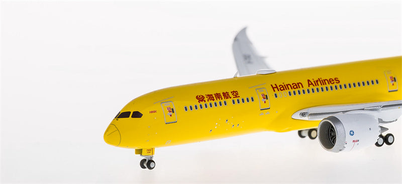 JC Wings Hainan Airlines Boeing 787-9 B-7302 Flaps Down 1:400 Diecast Model view 2