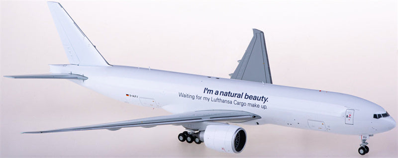 JC Wings Lufthansa Boeing 777-200LRF D-ALFJ 1:200 Diecast Model view 3