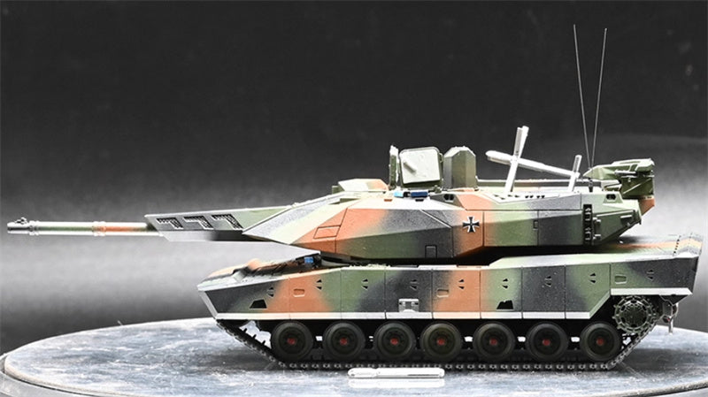 3R German KF51 main battle w/ cruise missiles tricolor coating 1:72 Tank Pre-built Model