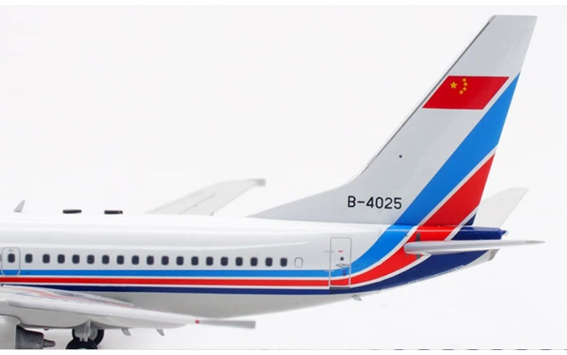 Aviation 1:200 PLAAF Chinese Air Force B737-700 B-4025 Limited Edition DIECAST Model