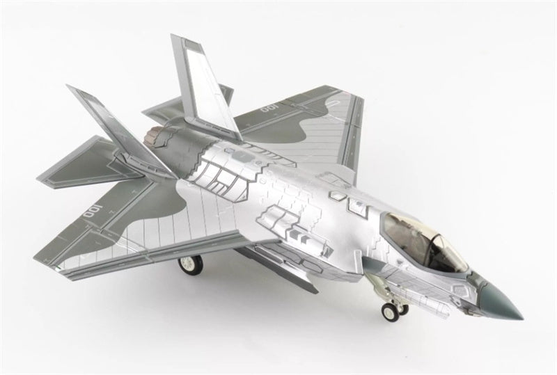HOBBY MASTER F-35C Mirror Coating XE-100/168733 US Navy August 2022 1:72 Airplane Pre-built Model