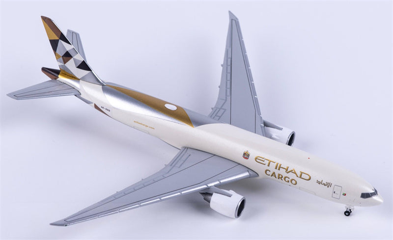 Herpa Etihad Cargo Airways Boeing 777-200LRF A6-DDD 1:500 Diecast Model view 2