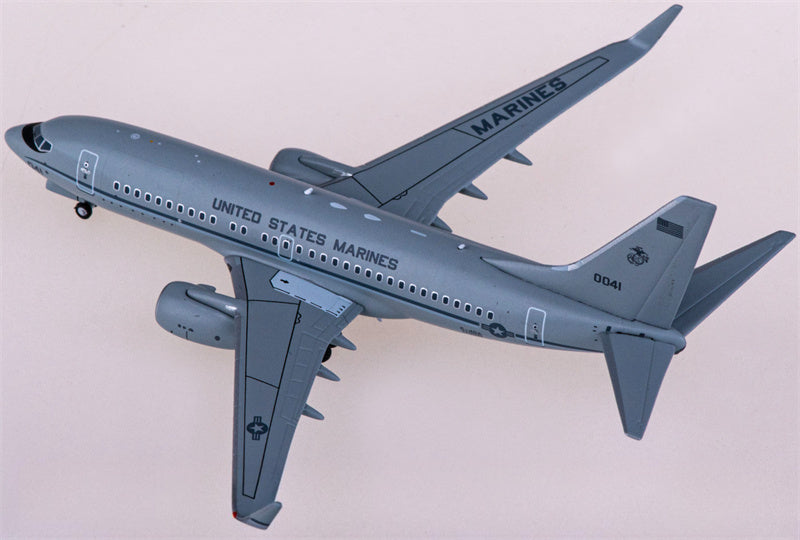 NG Models USMC Boeing 737-700 C-40A Clipper 170041 1:400 Diecast Model view 2