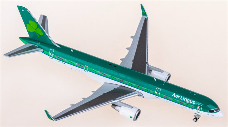 JC Wings 1:400 Aer Lingus Boeing 757-200 EI-LBT Diecast Model view 4