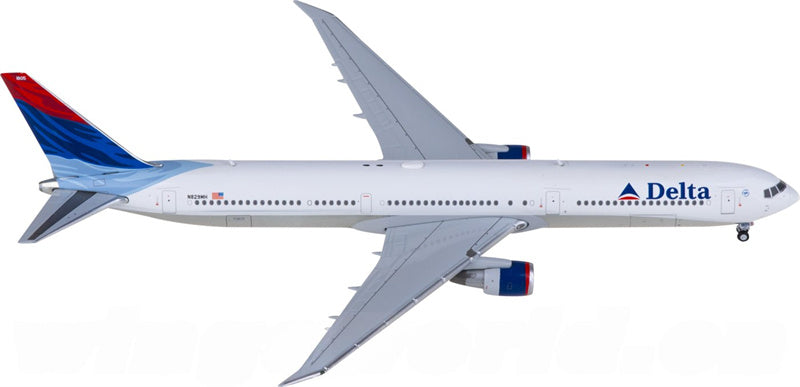 Geminijets Delta Air Lines Boeing 767-400ER N829MH 1:400 Diecast Model view 3