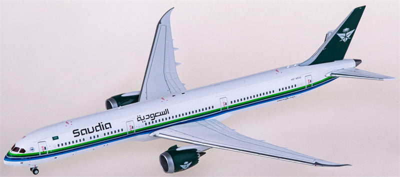 JC Wings Saudia Boeing 787-10 HZ-AR32 1:400 Diecast Model view 4