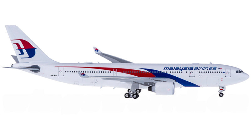 Phoenix Malaysia Airlines for Airbus A330-200 9M-MTU 1:400 Aircraft Pre-built  Airliner Model Display