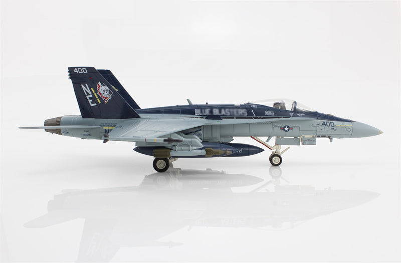 HOBBY MASTER McDonnell Douglas F/A-18C 165217/NE-400 VFA 34 2015 1/72 Aircraft Pre-built Model