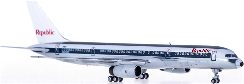 NG Models Republic Airline Boeing 757-200 N605RC 1:400 Diecast Model view 2