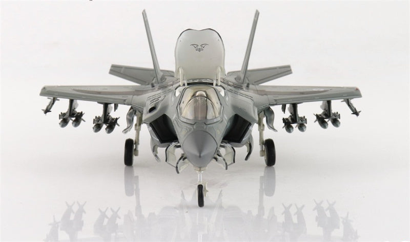 HOBBY MASTER Lockheed F35B Lightning II 169623 VMFA 242 Bats Iwakuni 2024 (beast mode) 1:72 Aircraft Pre-built Model