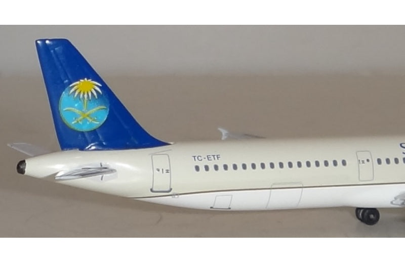 AeroClassics Saudi Arabian Airlines Airbus A321 TC-ETF 1:400 Aircraft Pre-built  Airliner Model Display