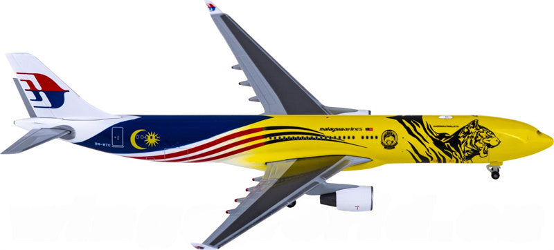 Herpa Malaysia Airlines for Airbus A330-300 9M-MTG 1:500 Airplane Pre-built  Airliner Model Display
