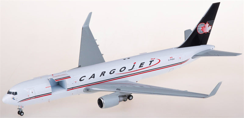 Geminijets Cargojet Boeing 767-300ER C-FGSJ Interactive Series 1:200 Diecast Model view 4