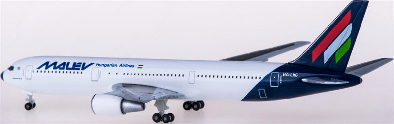 Herpa Malev Boeing 767-300 HA-LHC 1:500 Diecast Model view 4