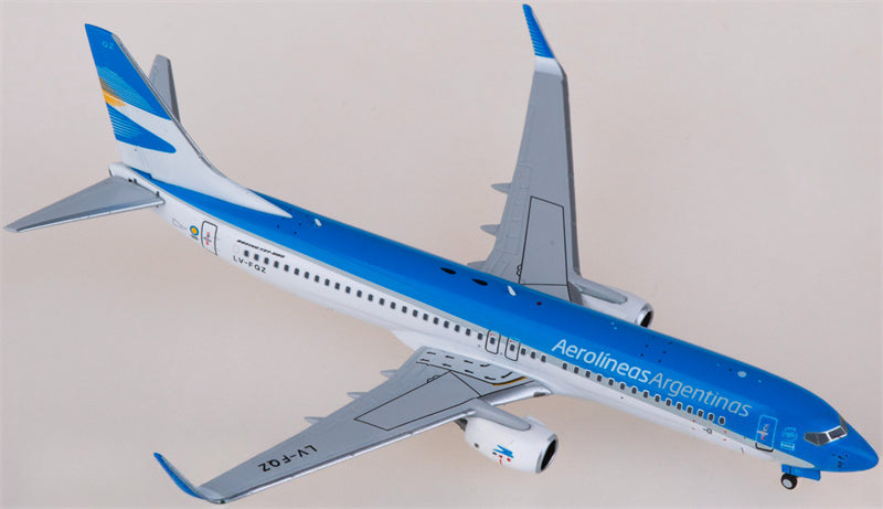 NG Models Aerolineas Argentinas Boeing 737-800 LV-FQZ 1:400 Diecast Model view 2