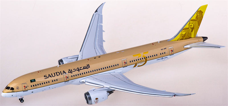 JC Wings Saudia Boeing 787-9 HZ-ARE Flaps Down 1:400 Diecast Model view 1