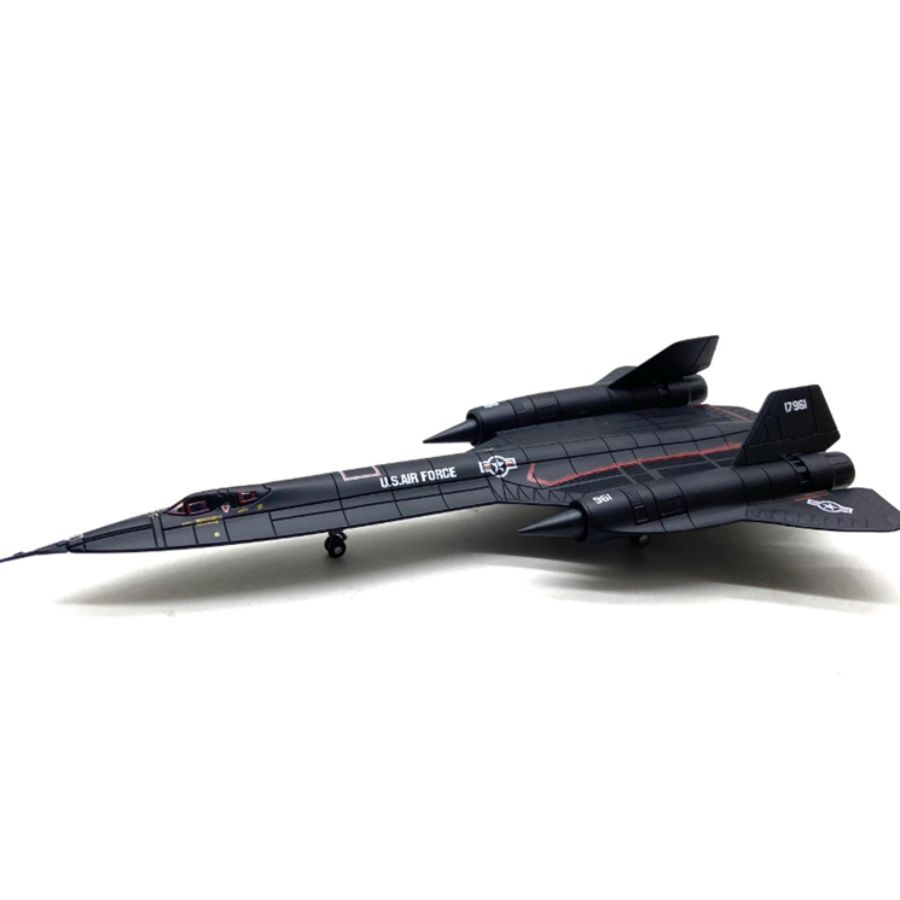 FLOZ US Air Force Lockheed SR-71 Blackbird Reconnaissance Aircraft 1:144 Aircraft Pre-built Model