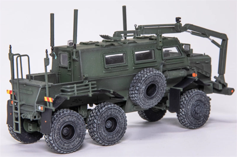 T-MODEL Buffalo Lightning Protection Vehicle US Army Engineering Force Baghdad 2004 green 1:72 Tank Pre-built Model