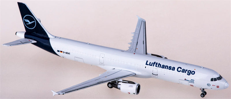 NG Models Lufthansa Cargo Airbus A321 D-AEUC 1:400 Diecast Model view 4
