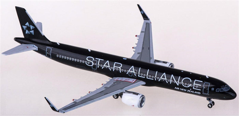 Phoenix Air New Zealand Airbus A321neo ZK-OYB 1:400 Diecast Model view 3