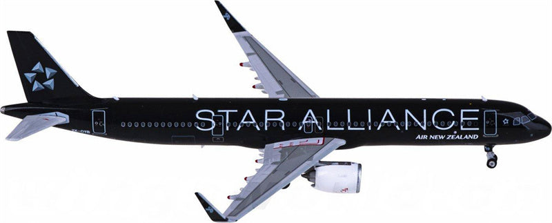 Phoenix Air New Zealand Airbus A321neo ZK-OYB 1:400 Diecast Model view 2