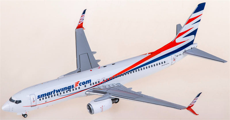 JC Wings 1:200 Smartwings Boeing 737-800 OK-TVL Diecast Model view 4