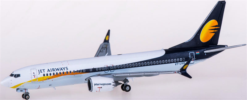 JC Wings Jet Airways Boeing 737 MAX 8 1:400 Diecast Model view 2