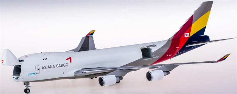 Geminijets Asiana Cargo Boeing 747-400F HL7616 Open nose 1:200 Diecast Model view 1