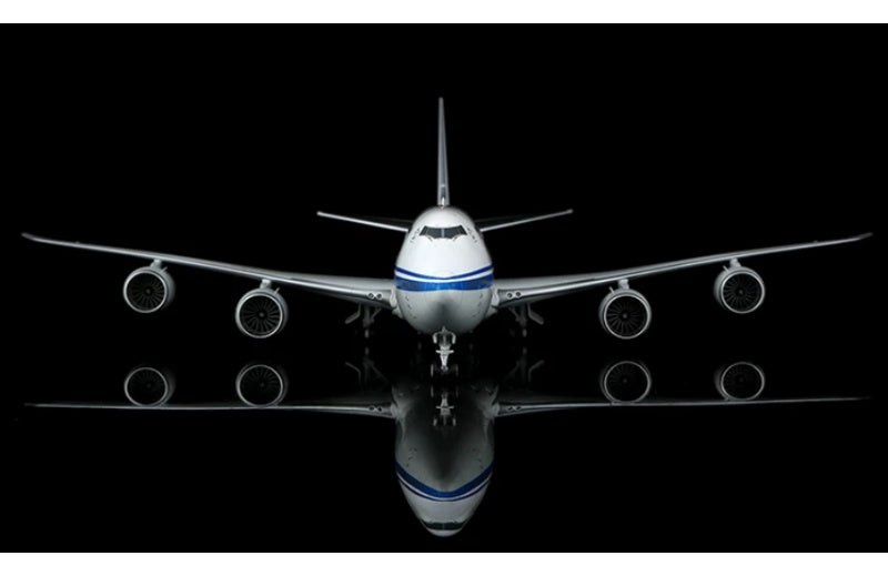 SQ Wings 1:200 Air China B747-8I B-2482 Standard Edition DIECAST Model